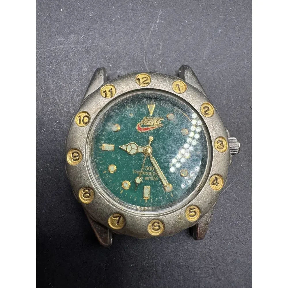 Rare Vtg Nike Watch 1500 Professional 200M Waterproof Watch 3638 Green Dial